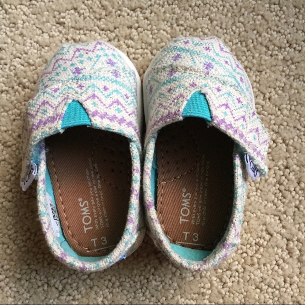 Tiny TOMS size 3